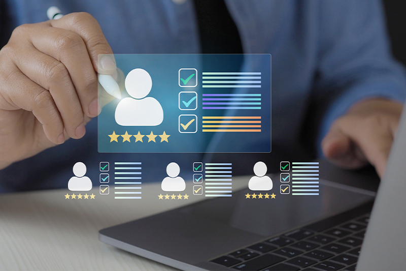 Digitale Bewertung von Kundenzufriedenheit mit Symbolen und Sternenbewertungen